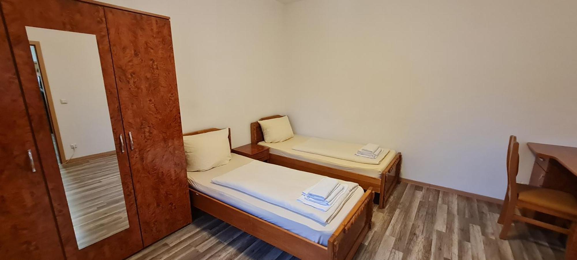 Schoene Hostel Mit Eigene Parking Netflix Youtube Nürnberg Eksteriør billede